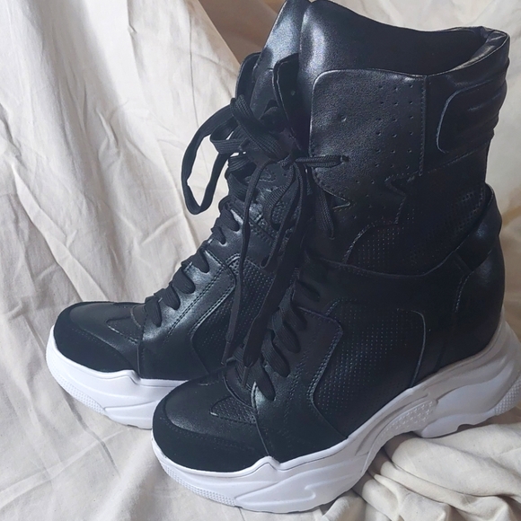 Wedge ankle high sneaker UK 39 - Picture 2 of 2